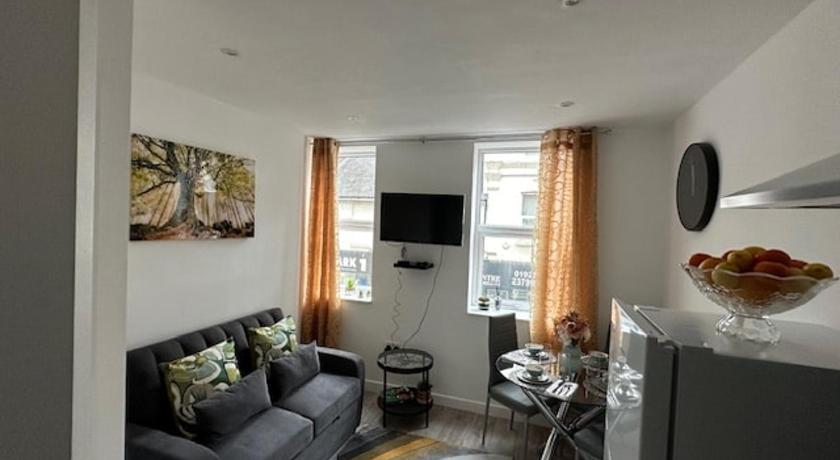 Luxurious 2 - Bedroom Apartment
