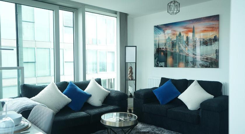 Central M K 2-Bedroom Apartment Sleeps 4 Parking