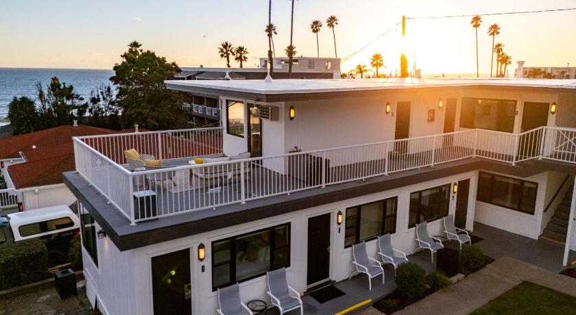The Tides Oceanview Inn & Cottages