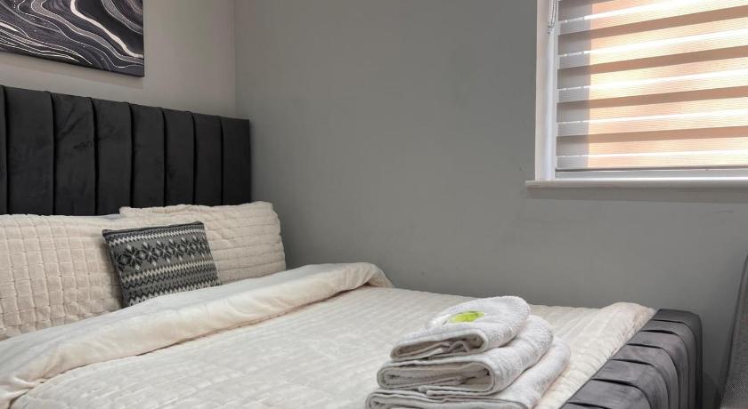 NOVO Holiday Homes - London