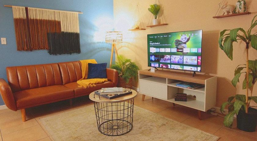 Calm Japandi Retreat With Patio, Near Downtown