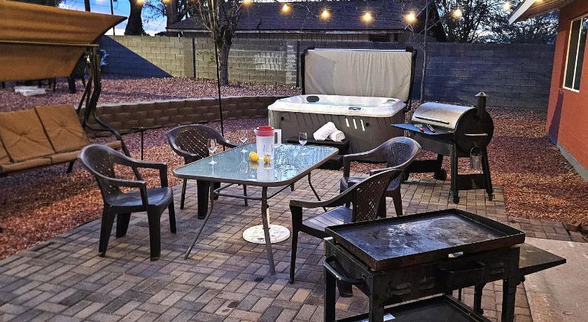 Hot Tub-Boat Parking-SUPs-Fire Pit-Ping Pong-WD-Coffee Bar