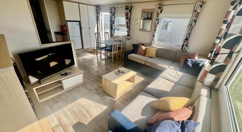 Reevas Retreat at Littlesea Holiday Park, Weymouth