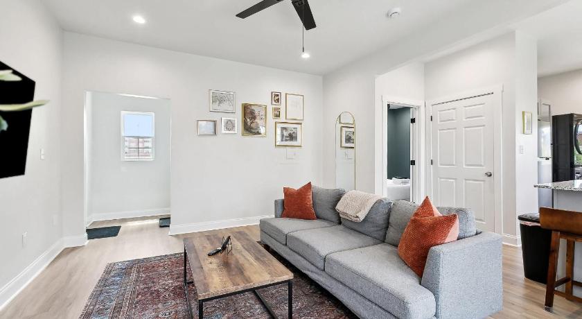 StayAE Downtown - One Bedroom, 2nd Floor