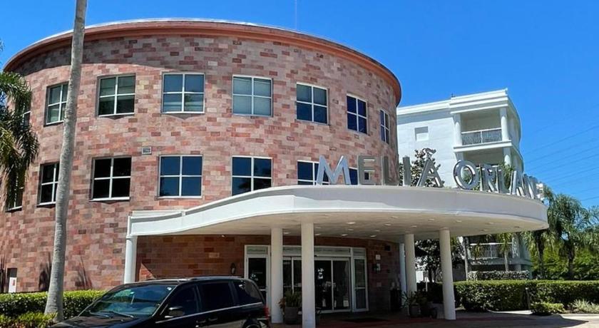 Stylish 2BR Near Disney Parks