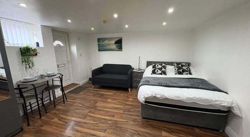 Cozy Studio Flat, 7mins from CENTRE, Parking, WiFi & Netflix