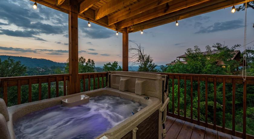 Red Roof Chalet of the Smokies