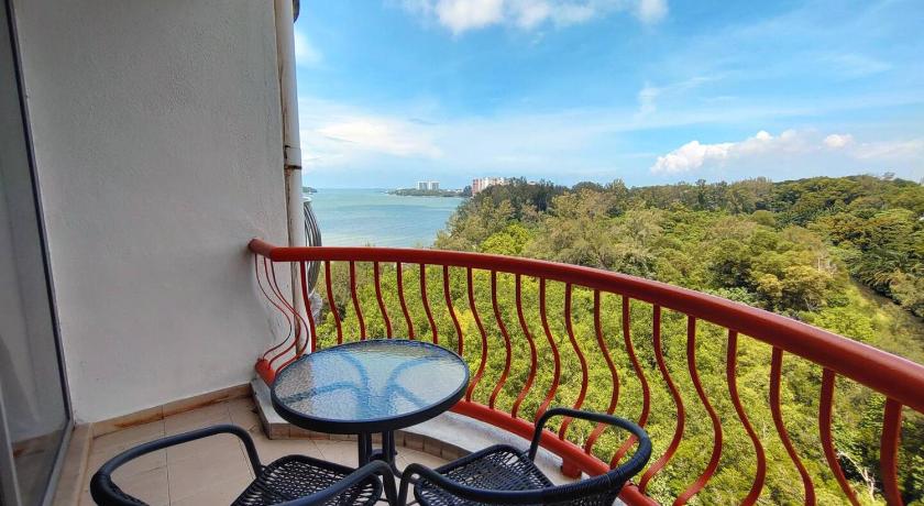 Beachfront 2-5pax, Free parking , swimming pool