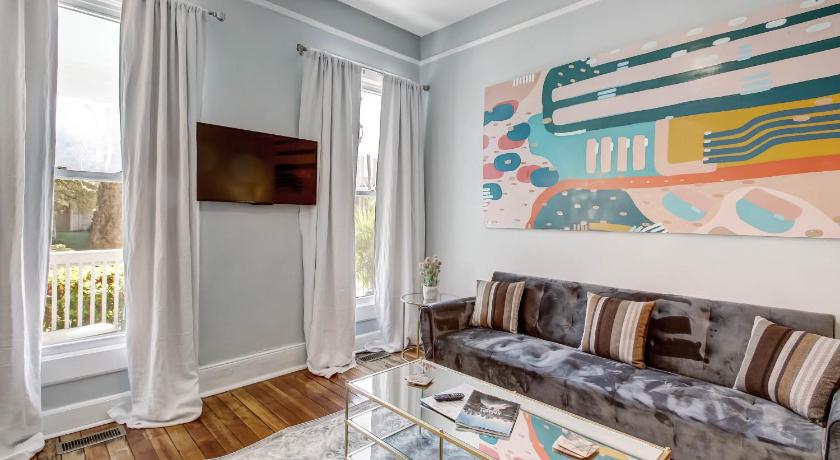 1BDR with Backyard Park Side Pet-friendly