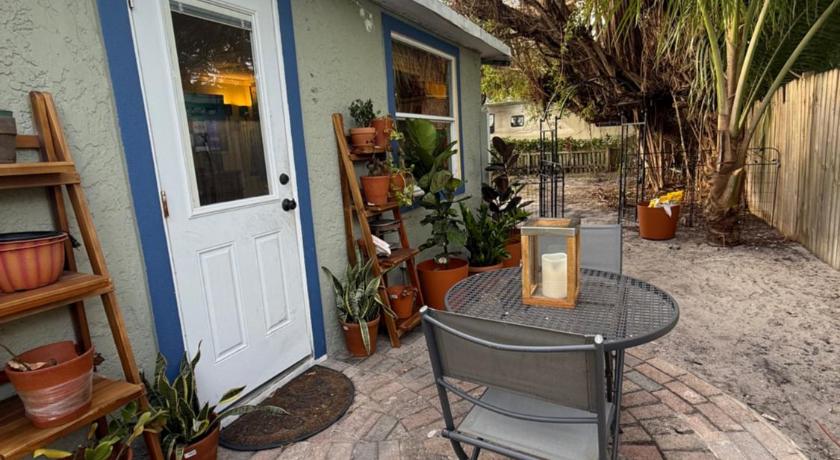 The Banyan Nook at The Treehouse - Delray Beach