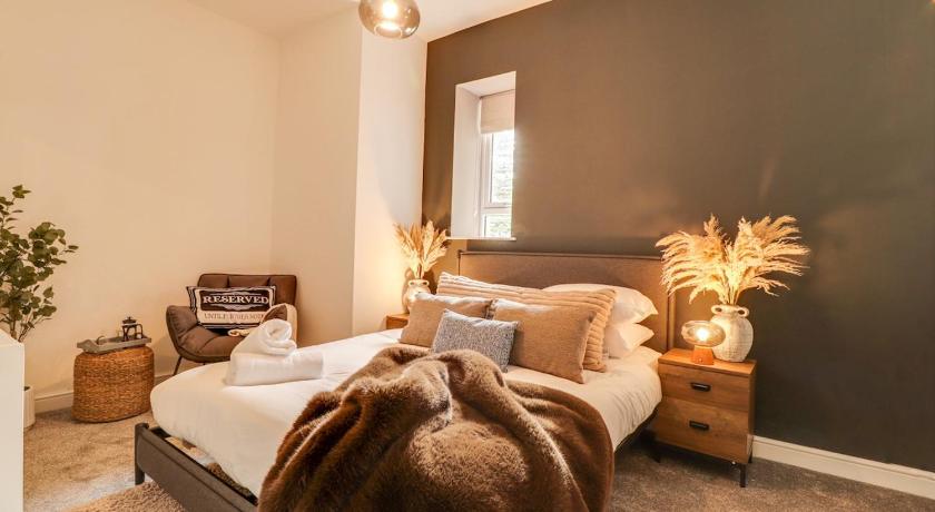 The Gate House-Wyndale Living- West Malvern