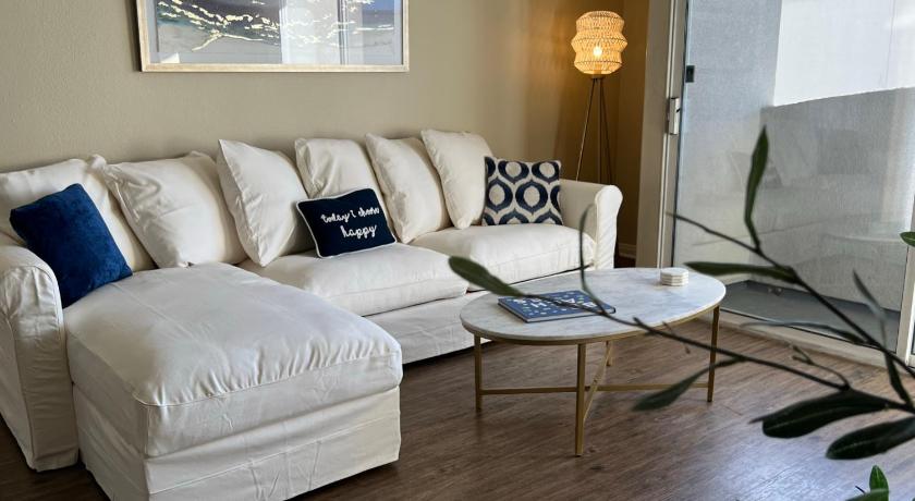 HubLife Your Private Oasis in the Heart of Marina del Rey
