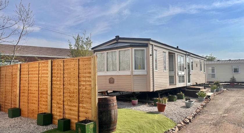 Atlas 2 Bedroom Caravan - Located in Uddingston, Glasgow at Maryville Caravan Site