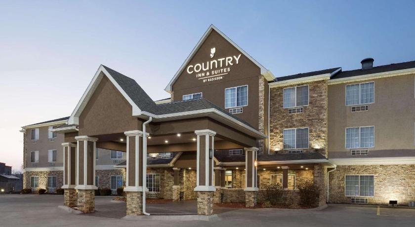 Country Inn & Suites by Radisson, Topeka West, KS