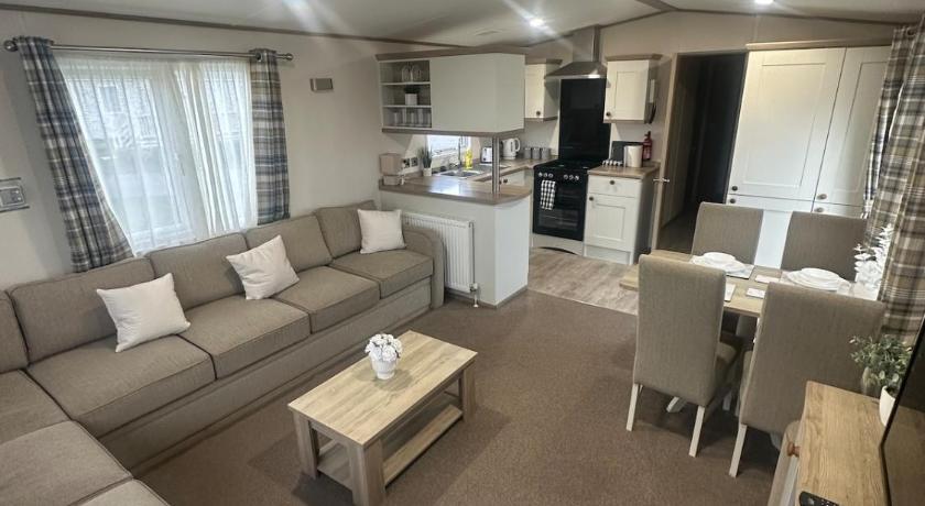 8 Birth Holiday Home