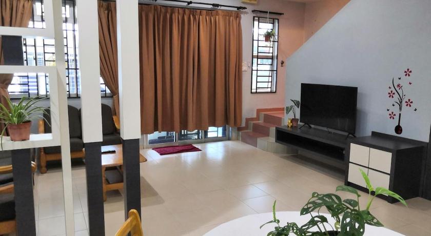 Joyful Homestay Landed House