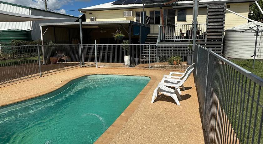 Stay Outback Clermont - Pet Friendly