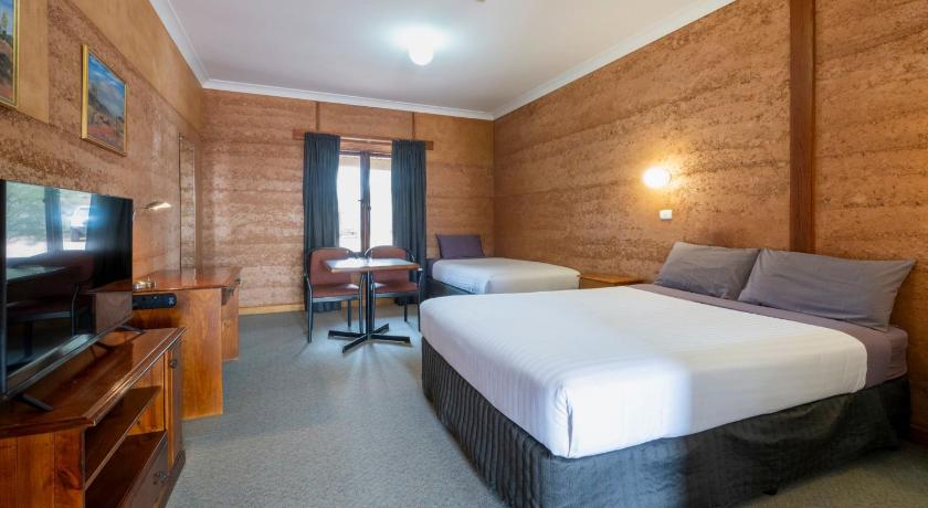 Mud Hut Motel