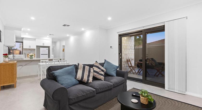 Premium Modern Homestay-Walk to Curtin University