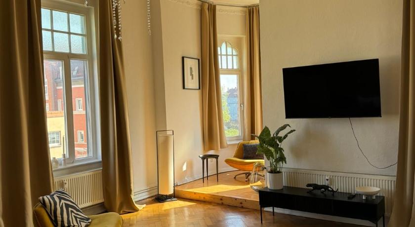 Lio Suite Design Apartment Balkon Netflix