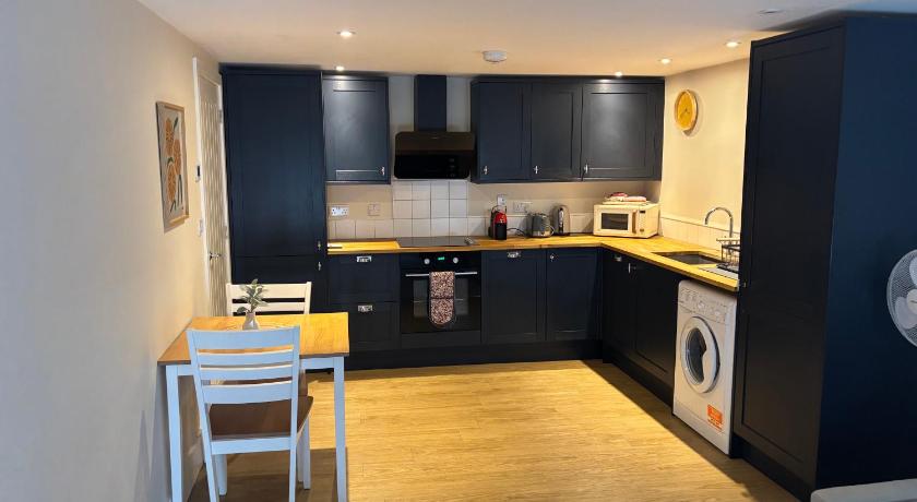 Hop Loft, Huntingdon town centre - Free parking close by