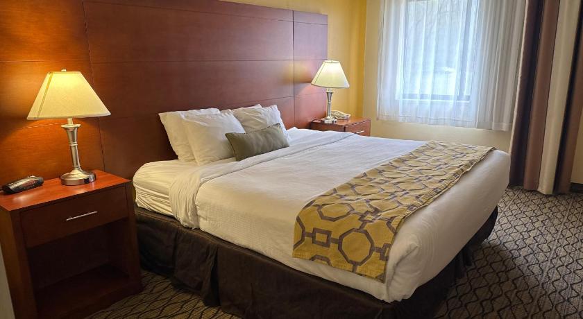 Baymont by Wyndham Mishawaka South Bend Area