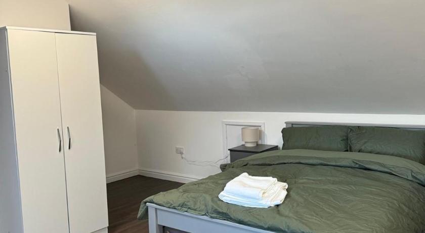 EM HOME - Room 4
