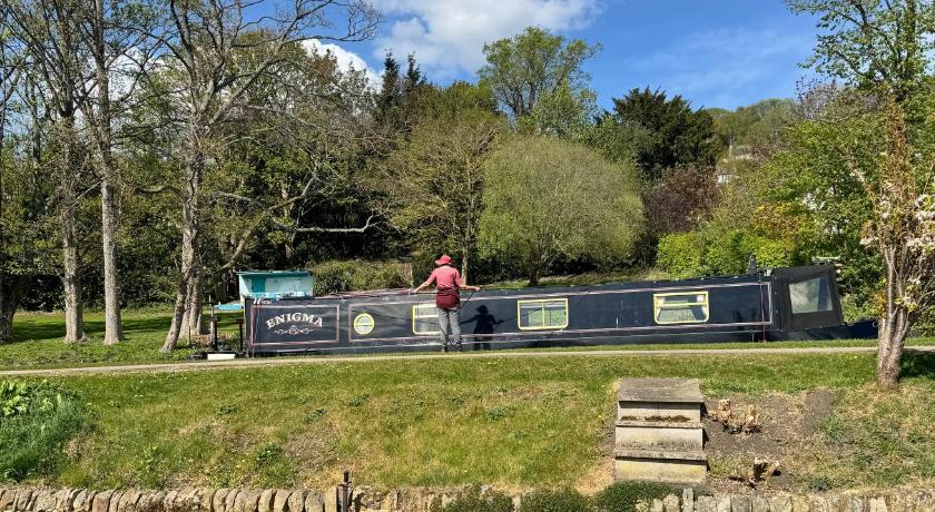 Canalside Riddlesden