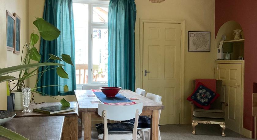 Terraced Garden House Three Bedrooms