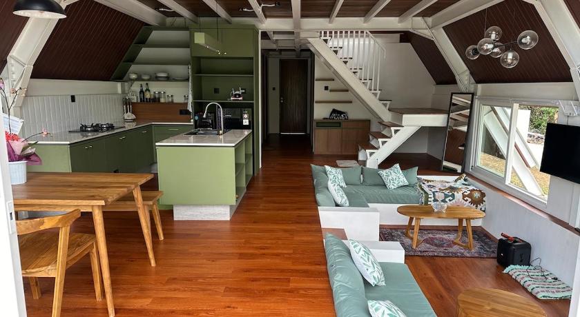 DELIMA A Frame House