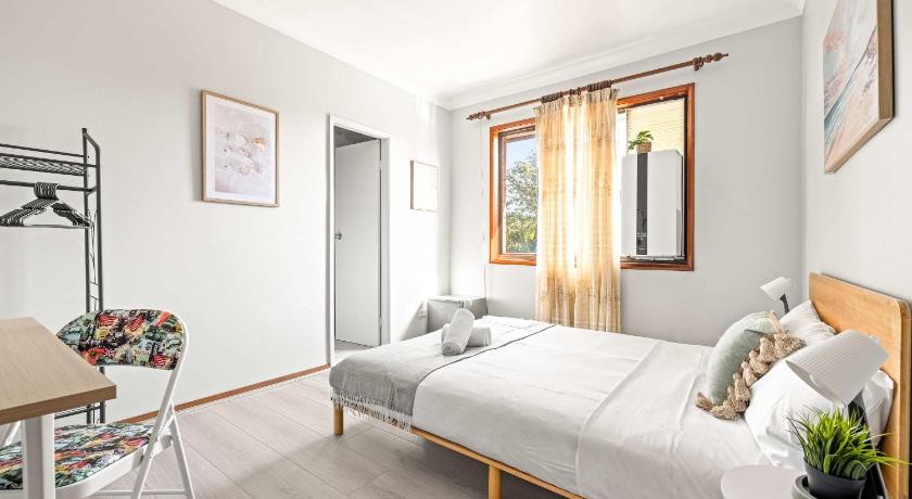 Live in Comfort - Ensuite Double Room in the Heart of Belmore