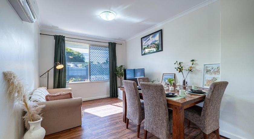 A1 Airport Haven - Quick Access, Comfy & Free Parking