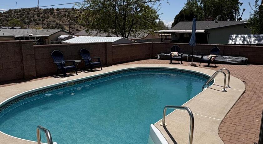 4-Bedroom Retreat with Pool