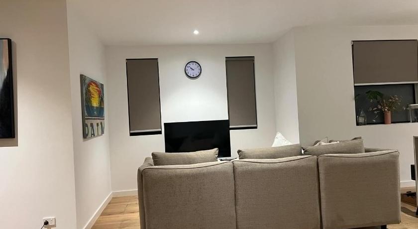 Cosy Entire Home Apartment with 3 bedrooms