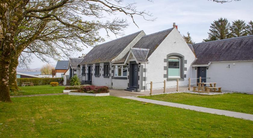 Bonnie Lodge by Broadford Hotel