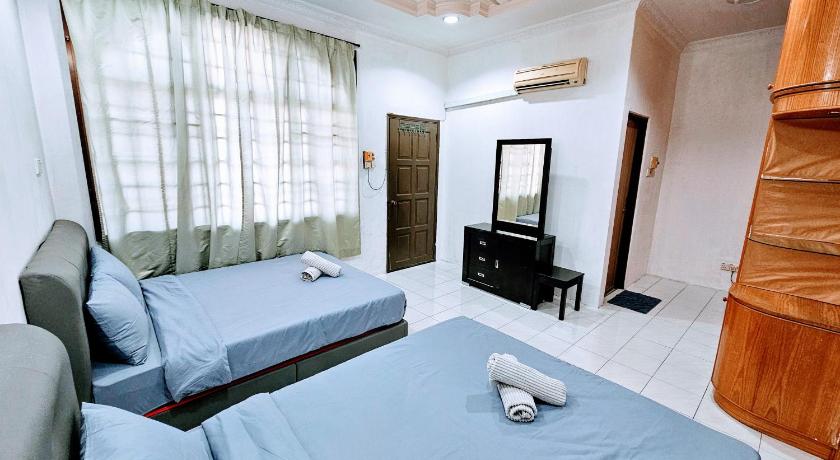 EasyStay Hostel