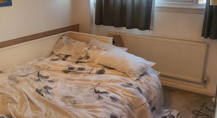 One bed room in three bed room house