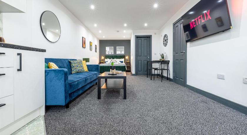 RNM - Business Contractor & Proffesionals, Private Access & Entire Place, Kitchen & Washroom with am