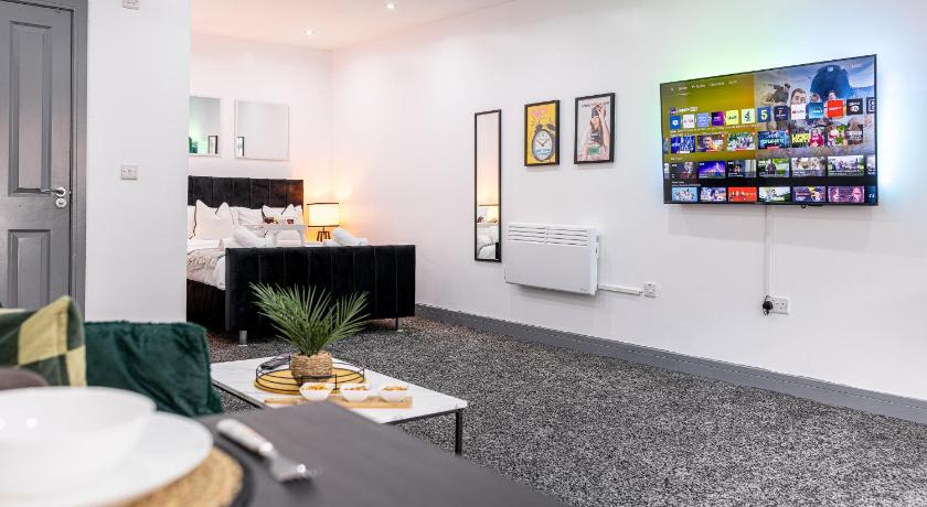 RNM - Business Traveller Ready, Quiet, Private Access & Entire Place, Kitchen & Washroom with amenit