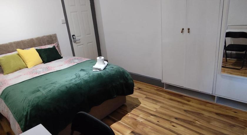 Double-Bedroom in the Heart of Harpurhey Manchester A2 Perfect for Short Stays