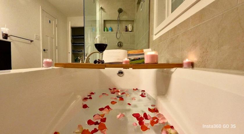 Perfect Family Getaway! Steps from Attractions