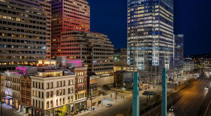 Moxy Cincinnati Downtown