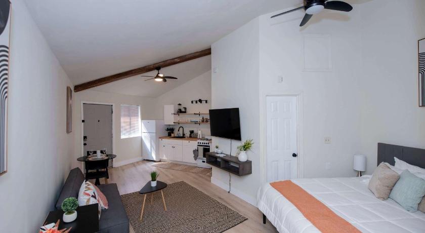 Spacious Studio Apt near Botanical Gardens