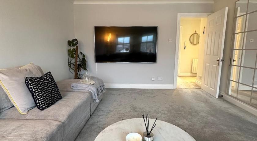 Luxury contemporary Apartment