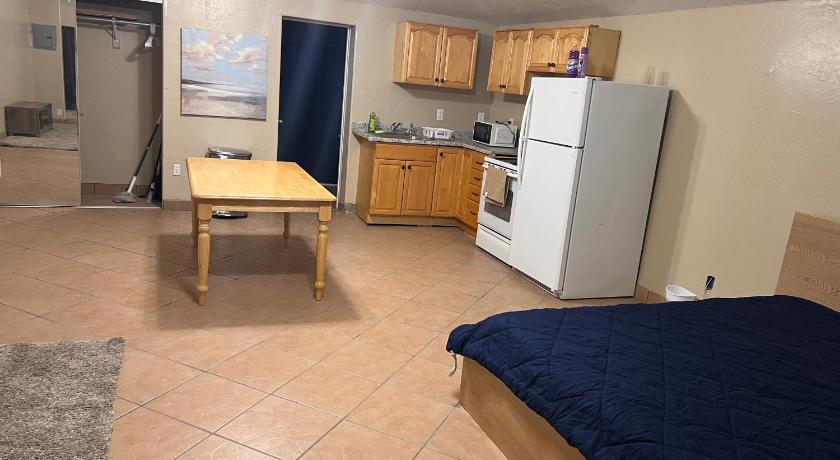 Downtown Pool Suite 2