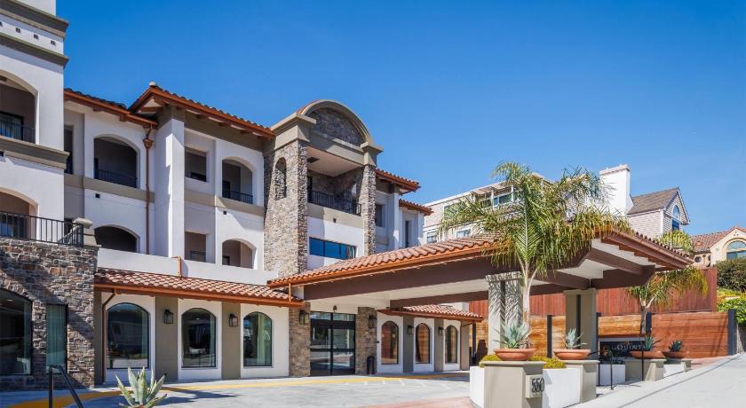 La Quinta Inn & Suites by Wyndham Santa Cruz