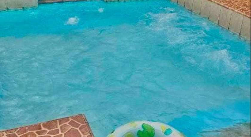 Vila Princess,Sentul 4bedroom dan Tenda Camping,Private pool, Tenis meja, mini billiard, Karaoke, Ay