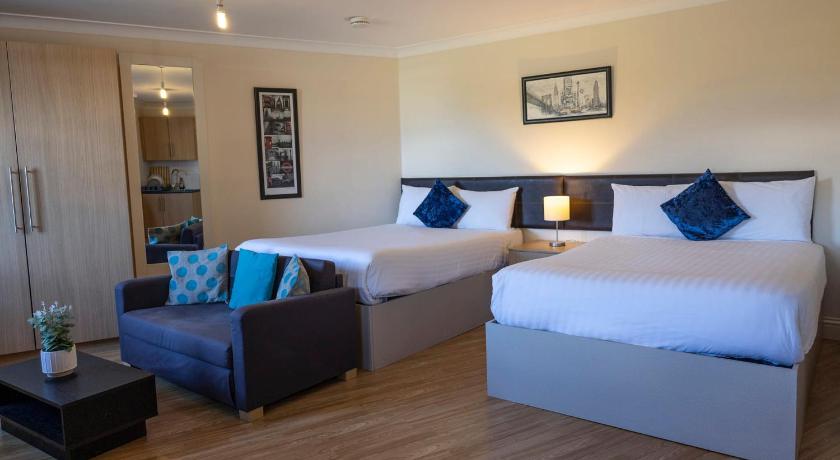 Kingfisher Court Apartments by UNO