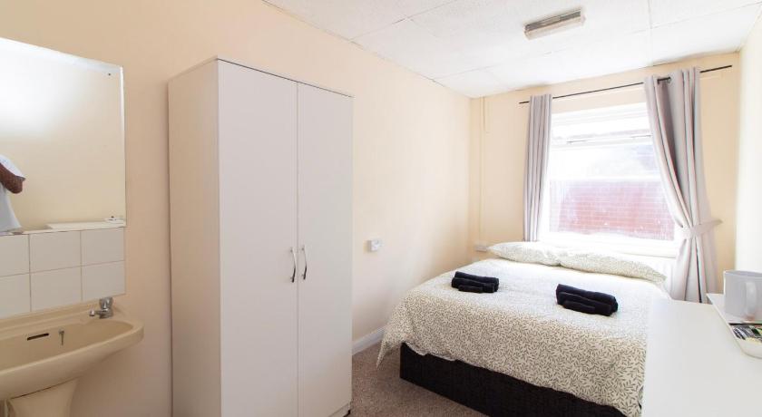 Brookvale Guest House Room 4