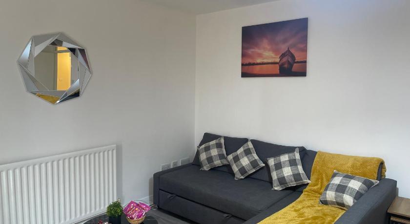2 Bed Flat close to New Cross Gate, SE14